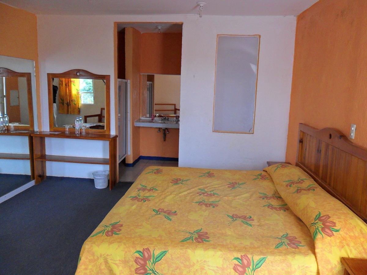 Hotel Las Cabanas San Felipe del Progreso Bagian luar foto