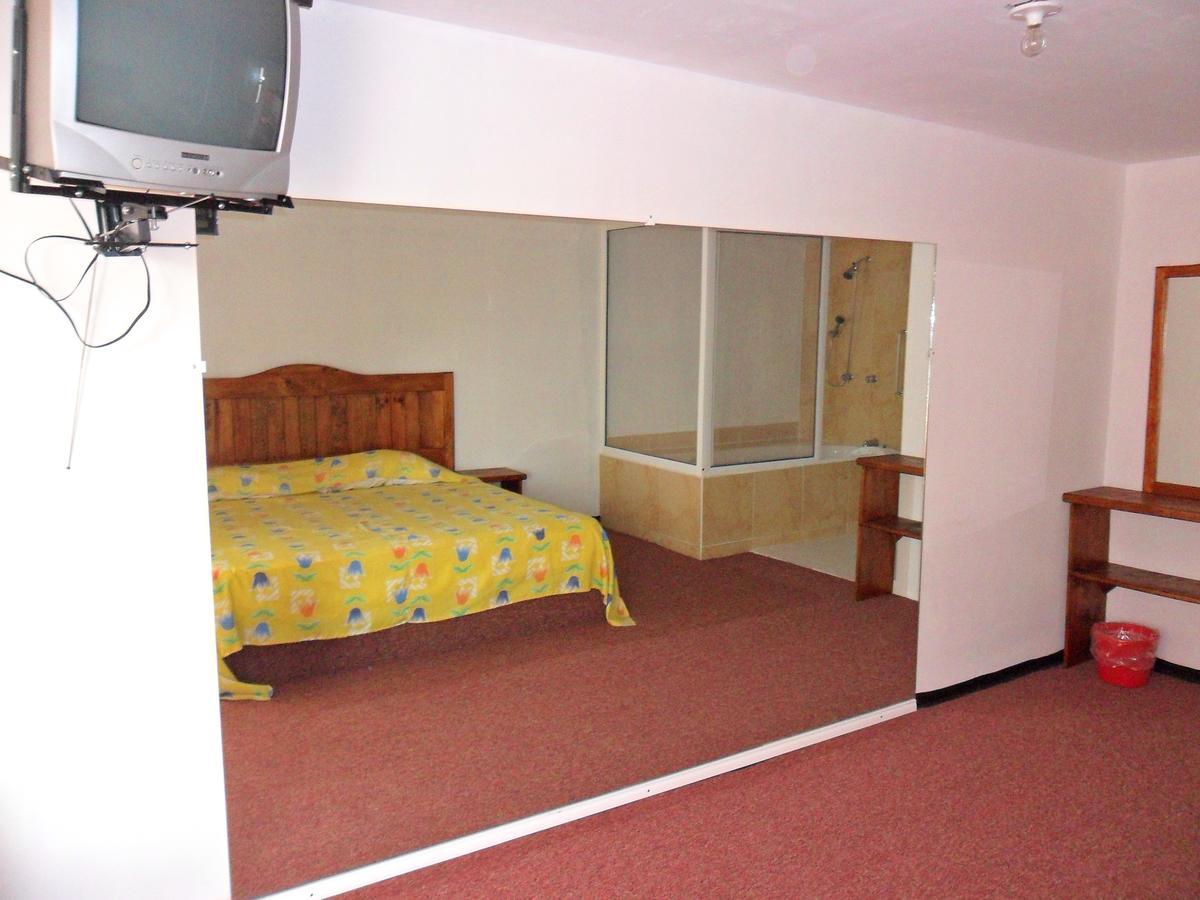 Hotel Las Cabanas San Felipe del Progreso Bagian luar foto